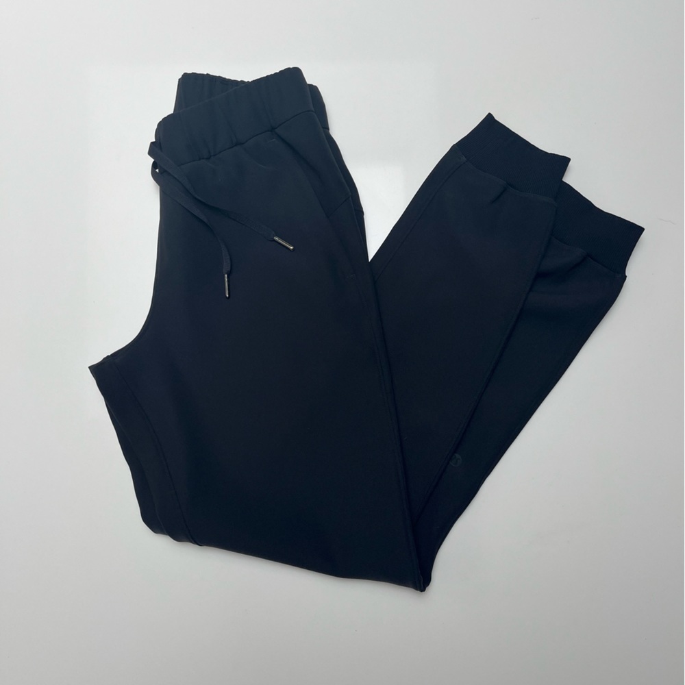 lululemon NWOT on the fly joggers in travel woven material sz 2